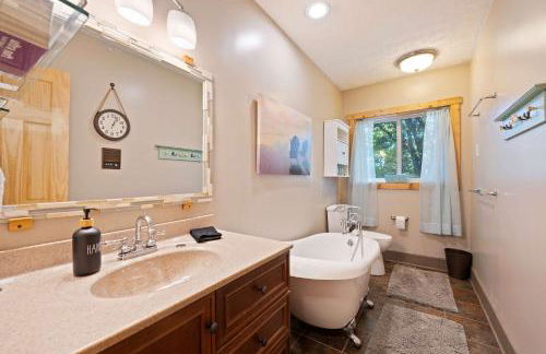 Cozy retreat on private estate with Hot Tub - Foto 60