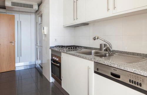 RENT4REST LISBON PARQUE DAS NAÇÕES 17Th FLOOR RIVER VIEW - Photo 56