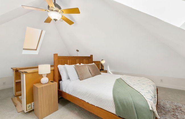 Lavish Retreat in Old Town - Walk Everywhere! - Foto 6