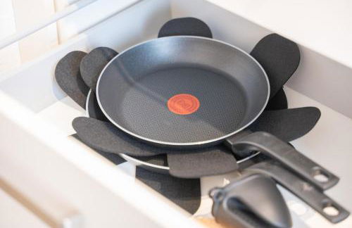 Kingsize Bett, Balkon, Arbeitsplatz, Netflix - Foto 24