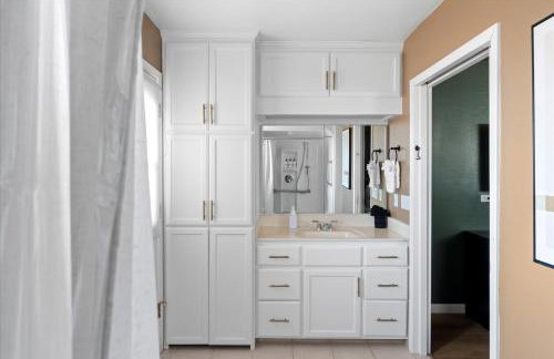 Slide into Fun Pool Games Fire Pit Sport Court - Foto 47