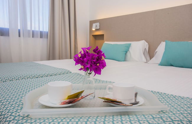 Apartamentos Los Tulipanes - Photo 9