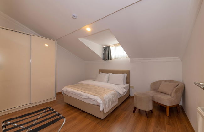 Joy Suites - Photo 57