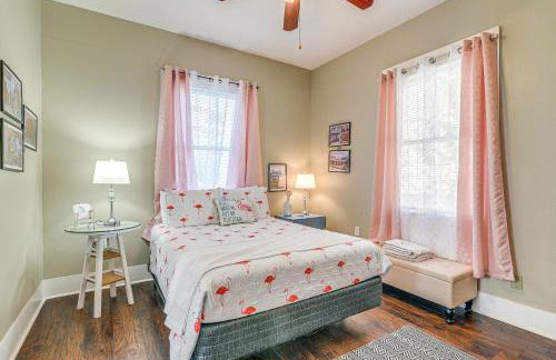 half Mi to Seawall! Family Home with Furnished Patio - Foto 14