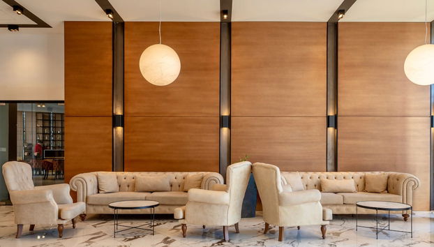 White sails residential hotel - Foto 3, Sitzecke in der Lobby