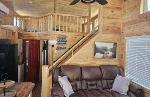 Lakefront Cottage with Hot Tub & Sunset Views - Foto 22