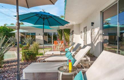 Vibrant Palm Springs Getaway w Pool BBQ Modern Design Taylor House by AvantStay - Foto 38