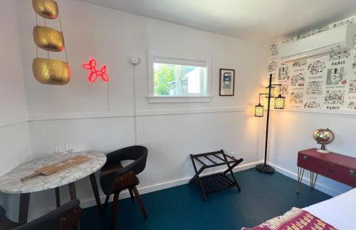 Urban Luxe Retreat l King Bed l Kitchenette - Photo 34