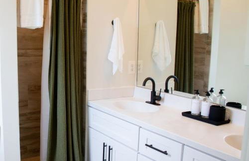 Apartment in Heart of Crozet Near KFV - Mtn Views 302 - Foto 2