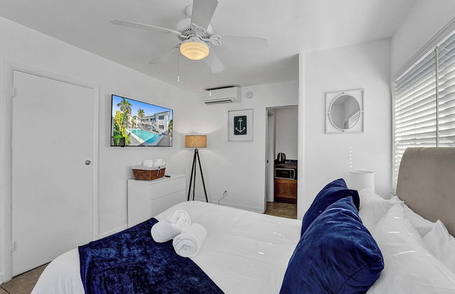 WAVES ON DESOTO - Photo 48