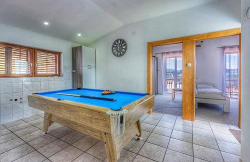 AS Apartments with swimming pool and a large yard - Foto 9