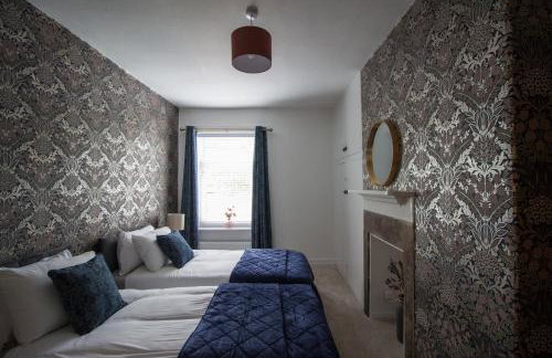 Holmfirth Home, Comfortable Stay, Near Trails and Town, Sleeps 5 - Foto 18