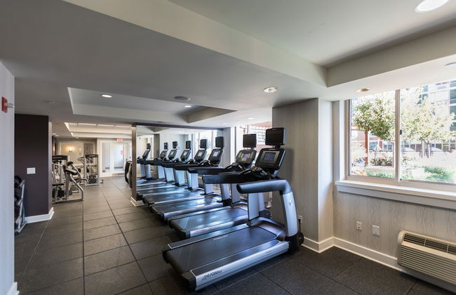 Bluebird Suites near Newport Center - Foto 38