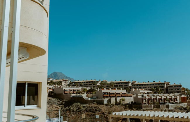 Seaview Splendor 2 Bedroom Modern Comfort - Photo 22