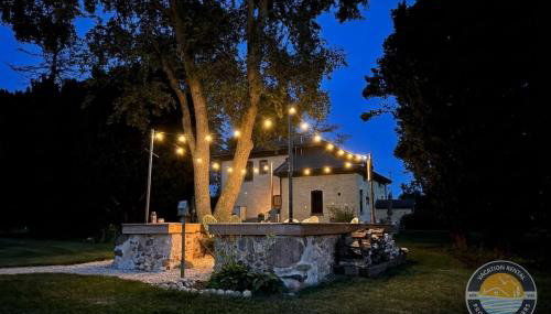 Historic 1868 Farmhouse Kettle Moraine Getaway - Foto 5