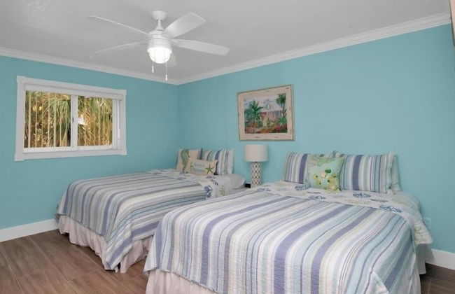 Waterfront Home With Swimming Pool 4 Bedroom Home by RedAwning - Foto 4