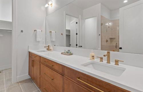 Pecan Valley Oasis - Lux Pool, Sauna and Theater - Foto 22