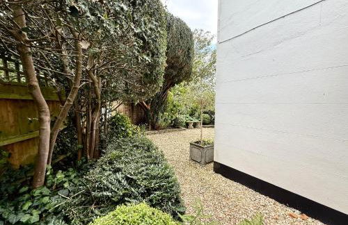 Tranquil Seaside Cottage by NewFo - Photo 77