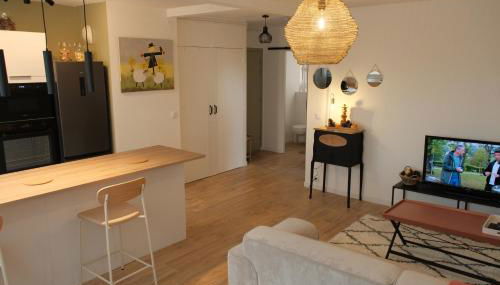 Aux Trompettes Violettes - Foto 2