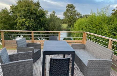 Chalet cosy à La Flèche avec terrasse et vue rivière - FR-1-410-424 - Photo 2