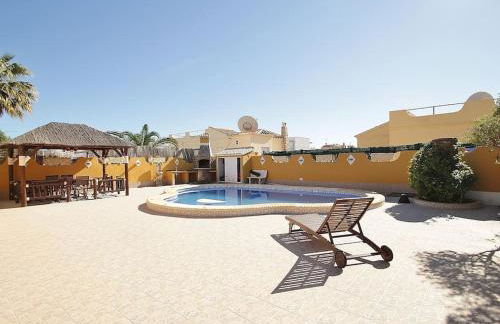 Agradable villa con piscina - Foto 13