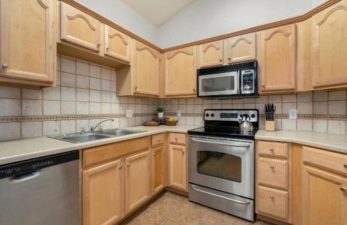 Timberline Retreat - King Bed, Fireplace & Pool! - Foto 25