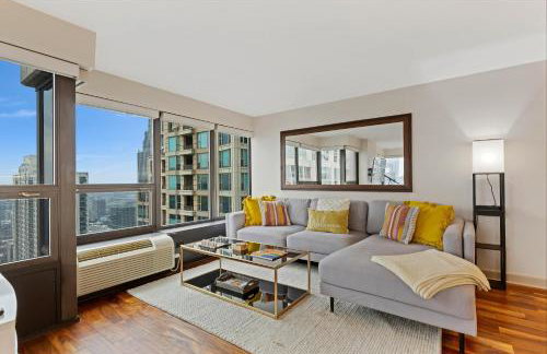 2bd River North Condo with Million Dollar Views! condo - Photo 7