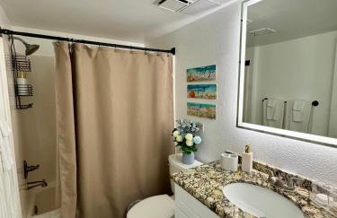 Beachfront Condo with Pool a Summer Escape for 6 - Foto 6