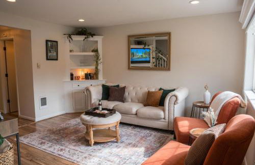 Luxe Bavarian Retreat - in Town with Hot Tub - Foto 2