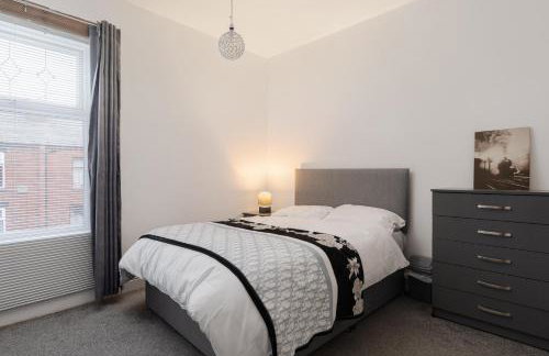 Modern 3-Bedroom Home in-Steps from Crown Point - Foto 10