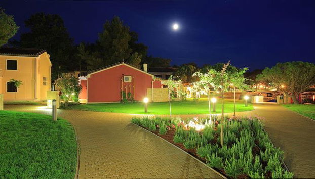 Apartments Amfora Plava Laguna - Photo 3