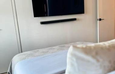 NEW Chic & Cozy 1BD Apartment Near East River, Minutes from Central Park - Foto 15