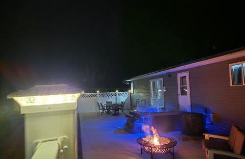 King Bedroom/Private Hot tub/Cozy Living Room - Foto 3