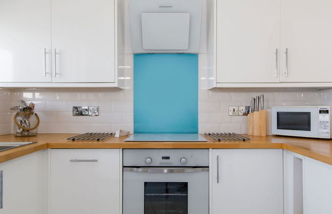 Two Bed Seafront Escape in East Wittering - Photo 5