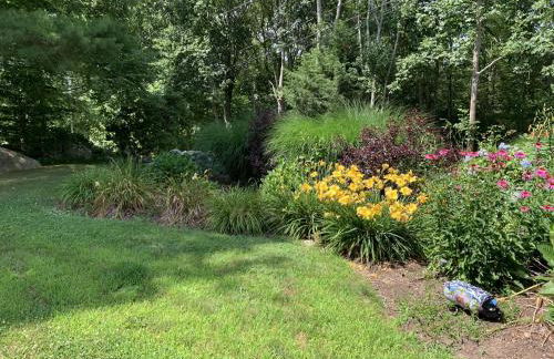 Cozy Bungalow Just Minutes from Mystic, Westerly Beaches, Boating and Casinos! bungalow - Foto 18