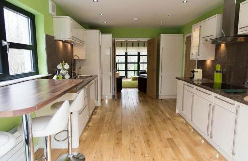 The Loch Lomond Townhouse In The Centre of Balloch - Foto 13