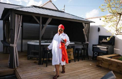 Ashbys Deluxe Studios with Free Spa included - Foto 17