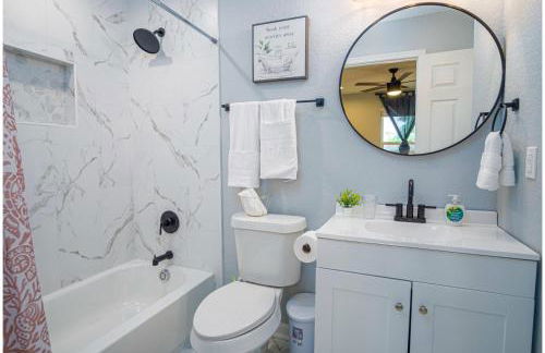 Spacious Delightful 4 BR/ 3 BA Close to Downtown - Foto 14