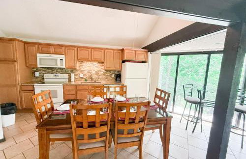 Treehouse Treetop Village58-3Bed3BAPools-8PP - Photo 6