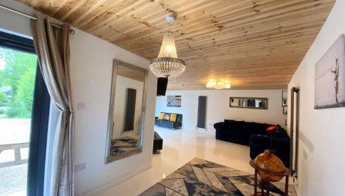 Hunters Hideaway Lodge - Private Hot Tub - Infrared Sauna - Dog Friendly - Foto 4