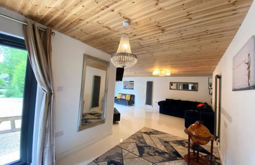 Hunters Hideaway Lodge - Private Hot Tub - Infrared Sauna - Dog Friendly - Foto 4