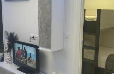 Seaside Apartment Sleeps 6 With Balcony - Foto 28