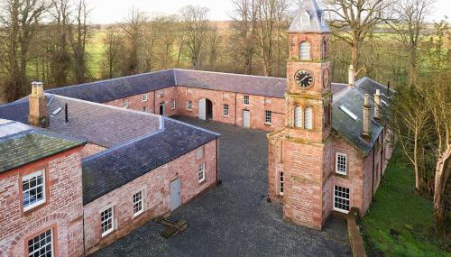 Netherby Hall - Foto 1