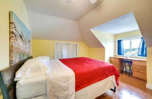 Inviting Connellsville Getaway with Deck! - Foto 29