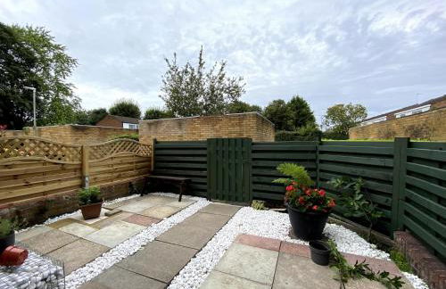 Chelsea House-Huku Kwetu Dunstable-3 Bedroom House-Garden-Free Wifi-Private parking - Foto 2