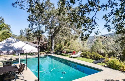 Yosemite Mountain Top Retreat Hilltop Manor Pool Spa - Foto 10