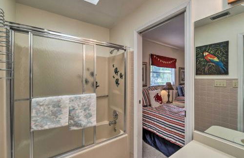 Canalfront Home with Private Dock - 5 Mi to Beaches! - Foto 27