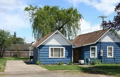 Main St New with AC Monthly stays Charming Cottage KING BED - Foto 45