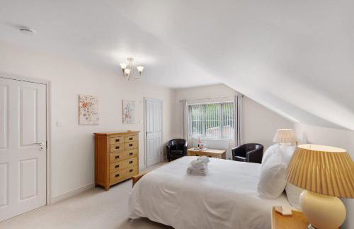 Seven Space - 7 Bedroom Home with Large Garden & Hot Tub - Foto 13