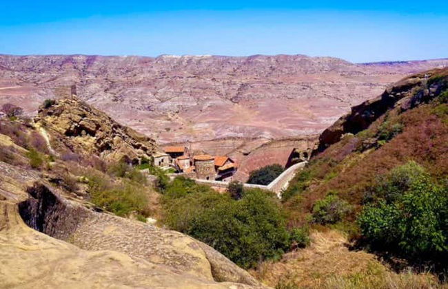 David Gareja Monastery and Rainbow Mountains Tour - Foto 4